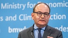 Ottmar Edenhofer, Direktor und Chefökonom des Potsdam-Instituts für Klimafolgenforschung | Bild: picture alliance/dpa | Monika Skolimowska