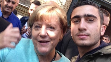 Selfie mit Angela Merkel | Bild: BR / Anas Modamani