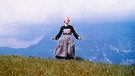 Julie Andrews in dem Film "The Sound of Music" | Bild: picture alliance / Glasshouse Images | Glasshouse Images