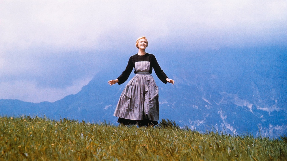 Julie Andrews in dem Film "The Sound of Music" | Bild: picture alliance / Glasshouse Images | Glasshouse Images