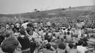 Blick in die Menschenmenge beim Woodstock Festival am 14.8.1969 | Bild: picture-alliance/dpa