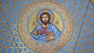 Gemälde von Jesus auf der Kuppel in der Kathedrale Sea Nikolsokgo in Kronstadt. | Bild: stock.adobe.com/kalichka