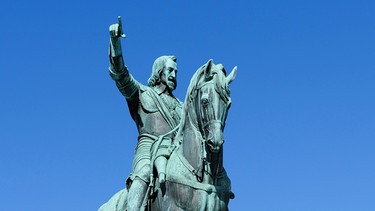 Statue von Kurfürt Maximilian I. von Bayern. | Bild: picture alliance / imageBROKER | Hans Lippert