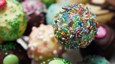 Bunte Cakepops | Bild: picture-alliance/dpa