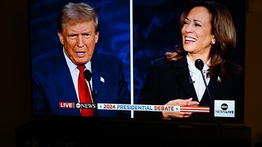 Donald Trump & kamala Harris bei ihrer TV Debatte | Bild: picture alliance / Anadolu | Tayfun Coskun