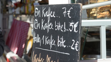 Kaffeepreis nach Höflichkeit | Bild: @ picture alliance / dpa | Franziska Kraufmann