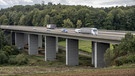 Autobahnbrücke | Bild: picture alliance/dpa | Frank Rumpenhorst