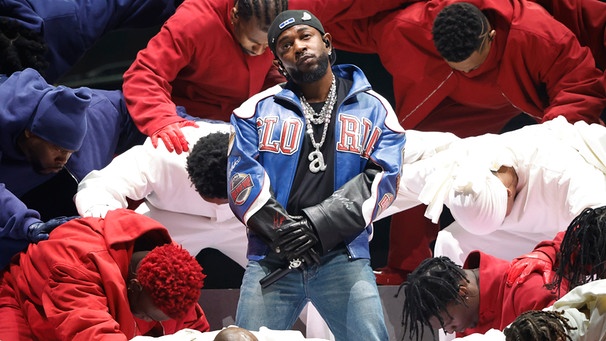 Kendrik Lamar bei der Halbzeitshow des 59. Super Bowl | Bild: John Angelillo/Newscom/pa