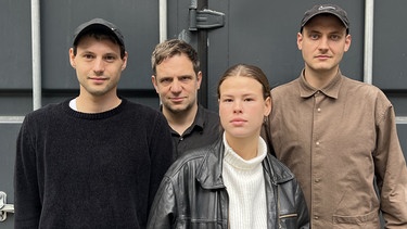 Die Redaktions des Magazins "Groove" – von links nach rechts: Julian Fischer, Alexis Waltz, Kim Stuckmann, Maximilian Fritz | Bild: Lucie Albrecht