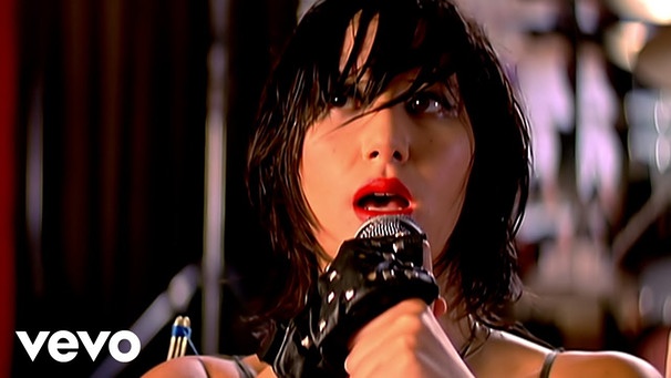 Yeah Yeah Yeahs - Maps (Official Music Video) | Bild: YeahYeahYeahsVEVO (via YouTube)