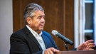 Sigmar Gabriel | Bild: picture alliance / Fotostand | Fotostand / Reiss