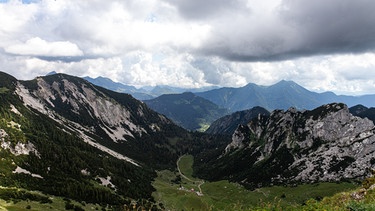 Wolken über den bayerische Alpen im Rotwandgebiet. | Bild: BR/Sylvia Bentele