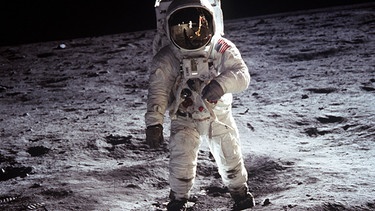 Astronaut Buzz Aldrin auf der Mondoberfläche, 1969. | Bild: BBC/BR/NASA