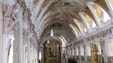 Der Freisinger Dom "Dom St. Maria und St. Korbinian", umgangssprachlich auch "Mariendom" ist die Konkathedrale des Erzbistums München und Freising.  | Bild: BR/Andrea Kammhuber