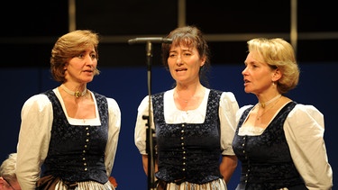 Die "Stoaberg Sängerinnen" beim Adventssingen im Münchner Funkhaus. | Bild: BR/Annette Goossens