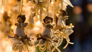 Christbaum mit Engel  | Bild: BR/Christine Meder