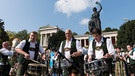 Trommlerparade:Holger Müller, Andreas Leitner, Bernhard Franz und die Münchner Oktoberfestmusikanten unter der Leitung von Wolfgang Grünbauer. | Bild: BR/Ralf Wilschewski