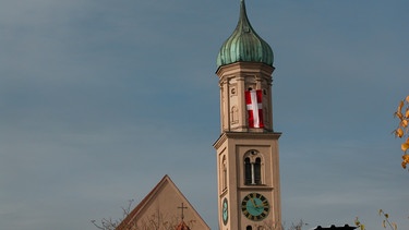 Kirchweih Brauchtum Kirche Fahne | Bild: BR/Bibiane Wimbauer