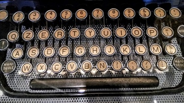Typewriter keyboard | Bild: Maksym Kozlenko