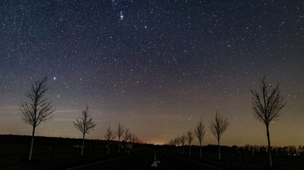 Der Sternenpark in der Rhön setzt nun schon seit zehn Jahren auf möglichst dunkle Nächte. | Bild: dpa-Bildfunk/Patrick Pleul