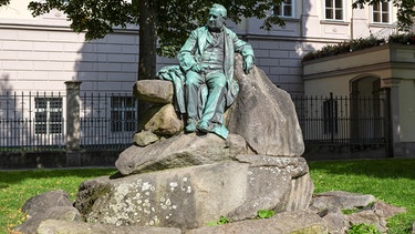 Adalbert-Stifter-Denkmal in Linz | Bild: picture-alliance/dpa