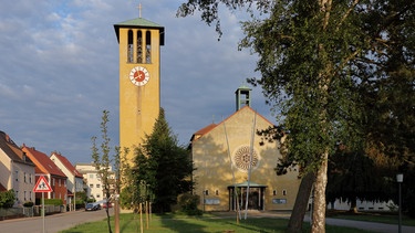 Katholische  Pfarrkirche Herz Jesu in Schwandorf in der Oberpfalz
| Bild: Armin Reinsch