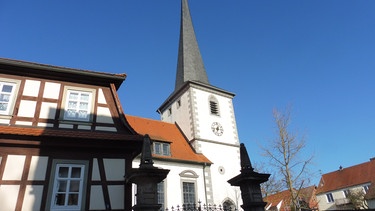 Evangelische Kirche St. Georg in Hellingen | Bild: Frank Slawik