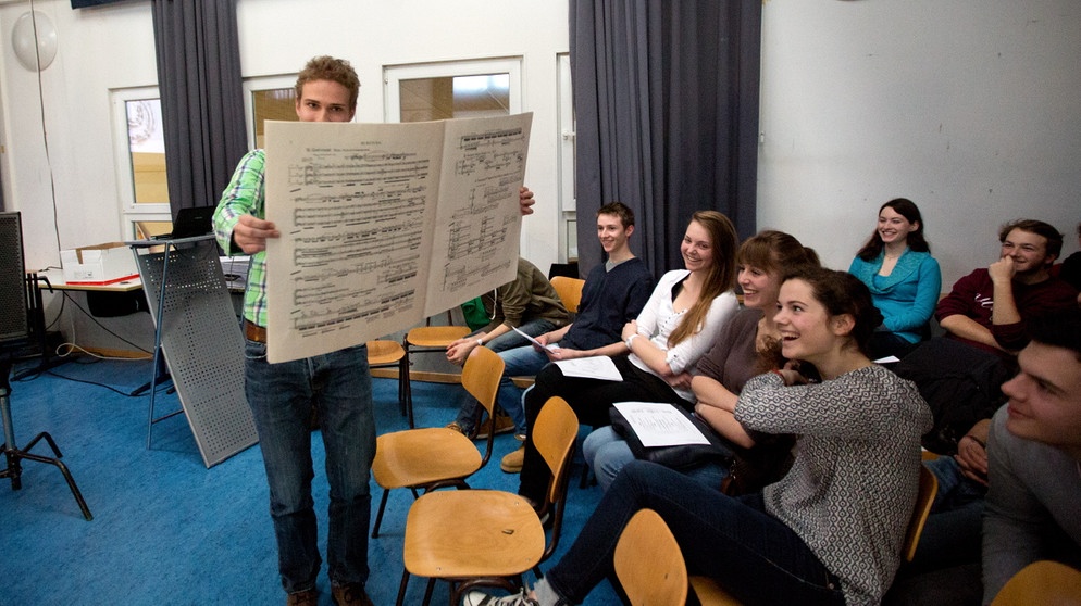 Schüler am 24.03.2014 im Gymnasium Penzberg | Bild: Astrid Ackermann