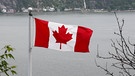 Kanadische Flagge in Quebec | Bild: picture-alliance/dpa