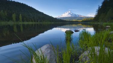  USA, Clackamas Grafschaft, Ansicht vom Trillium See mit Mount Hood im Hintergrund, | Bild: Bildagentur-online