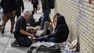 Obdachlose in San Franzisco dealen auf der Straße  | Bild: picture-alliance/dpa