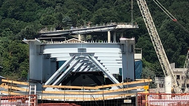 Baustelle mit Brückenresten im August 2019 | Bild: BR/Lisa Weiß