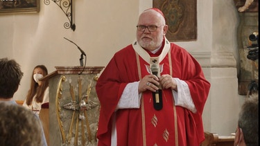 Kardinal Reinhard Marx bei der Firmung in St. Peter, Gündlkofen, Niederbayern  | Bild: BR