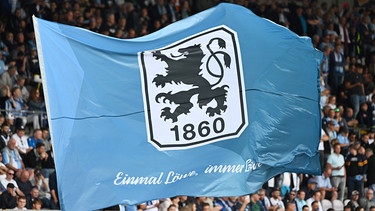 Fanfahne TSV 1860 München | Bild: dpa-Bildfunk/Angelika Warmuth