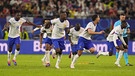 Frankreichs Spieler jubeln nach dem Sieg im Elfmeterschießen | Bild: imago images / LaPresse