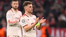 05.03.2025, Bayern, München: Fußball, Champions League, FC Bayern München - Bayer Leverkusen, Achtelfinale, Hinspiel, Allianz Arena, Münchens Joshua Kimmich (M) bedankt sich nach dem Spiel bei den Fans. (zu dpa: «Berichte: Kimmich mit Bayern über neuen Vertrag einig») Foto: Tom Weller/dpa +++ dpa-Bildfunk +++ | Bild: dpa-Bildfunk/Tom Weller