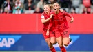 FC-Bayern-Frauen jubeln über ein Tor gegen den 1. FC Köln | Bild: picture-alliance/dpa