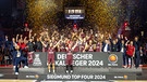 Siegerehrung BBL-Pokalfinale 2024: Gewinner FC Bayern Basketball | Bild: picture-alliance/dpa