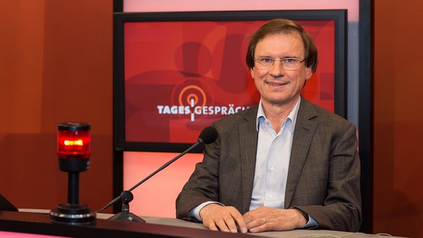 Wolfgang Küpper moderiert das Tagesgespräch | Bild: BR