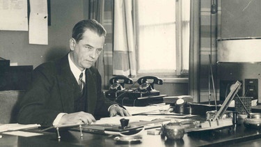 Kurt von Boeckmann in seinem Büro im neu gebauten Funkhaus, ca. 1929 | Bild: BR/Unternehmensarchiv, Hans Henschke