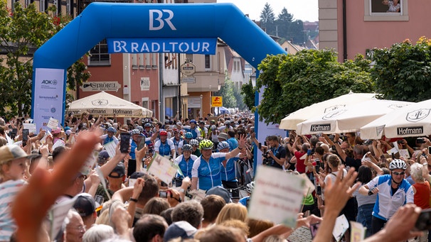 6. Etappe: Ankunft in Neustadt an der Aisch. | Bild: BR/Ralf Wilschewski